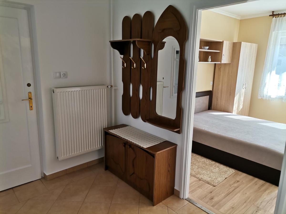 Apartament Lea *