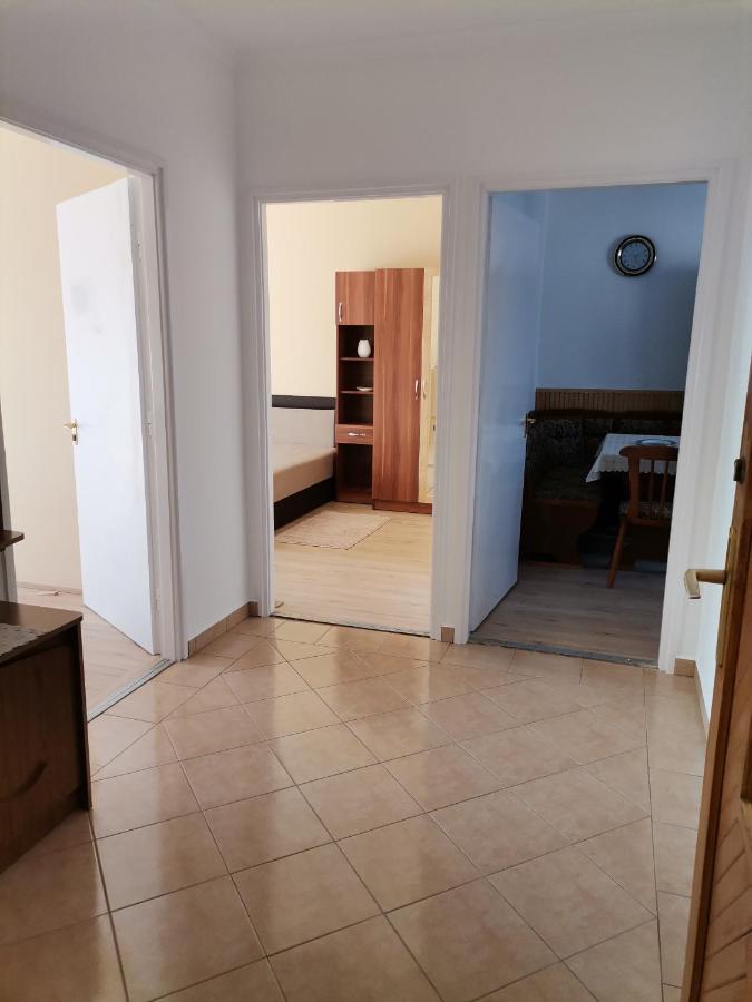Lea Apartament *